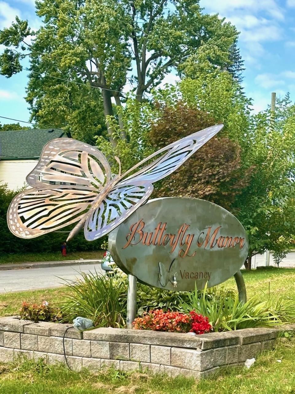 Bed and Breakfast Butterfly Manor Niagara Falls Exterior foto